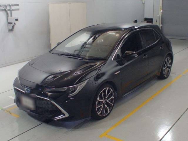 30241 TOYOTA COROLLA SPORT ZWE211H 2018 г. (CAA Chubu)